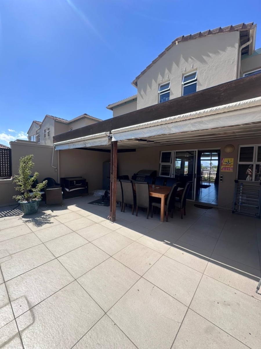 To Let 3 Bedroom Property for Rent in Royal Ascot Western Cape